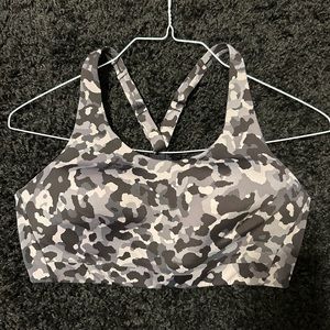Athleta Ultimate Printed Bra Camo Gray Black Woman's Size 38C